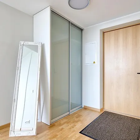 Bright And Cosy Flat With A View In The Center!