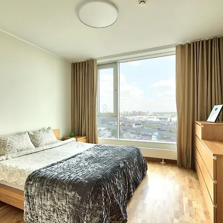 Bright And Cosy Flat With A View In The Center!